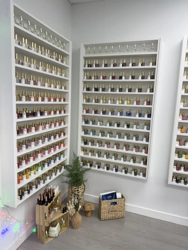 Live Love Beauty Salon nail art and beauty work 4