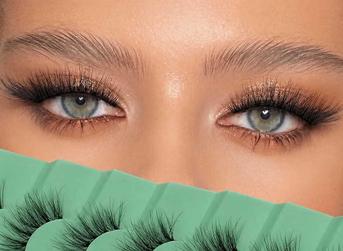 Eyelash Extensions at Live Love Beauty Salon in Hialeah, FL